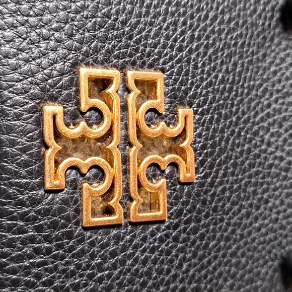 Tory Burch NWOTs Britten Zip Continental Wallet & ID - Picture 15 of 15